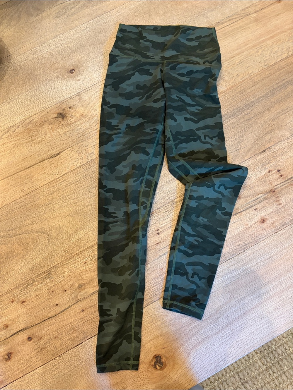 Women's High-Rise Green Camo Leggings